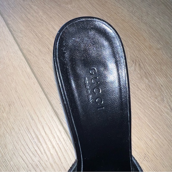 GUCCI BLACK SEQUINED VELVET PUMPS - Picture 3 of 6